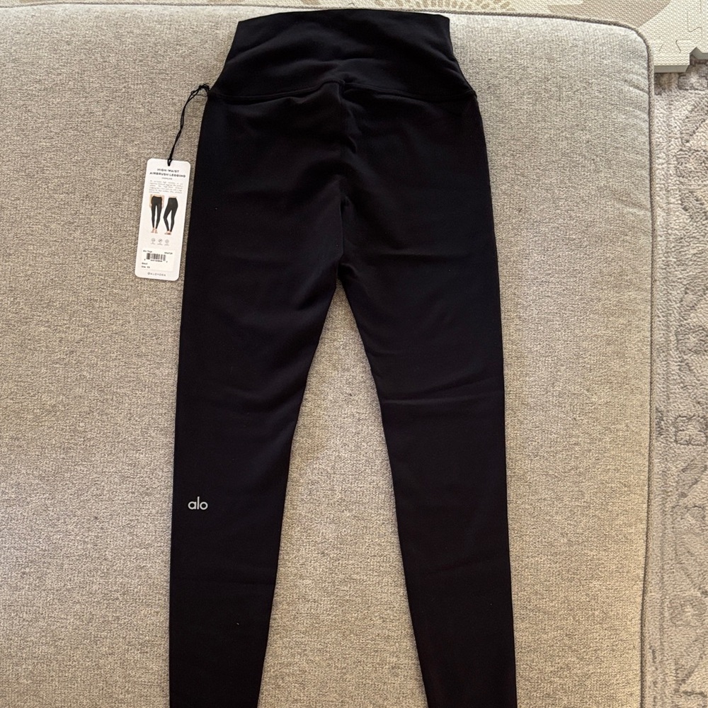 NWT ALO Yoga Black High-Rise Airbrush Legging